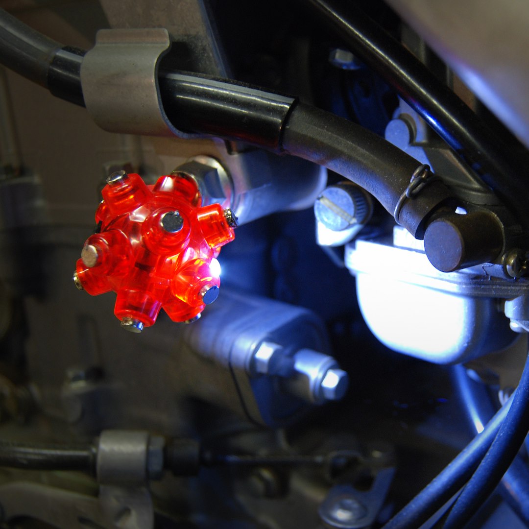 Stkr Concepts 00105 Flashlight||stkr_Magnetic_Light_Mine_Tight_Spaces.Jpg||95||s8k00105||1267458