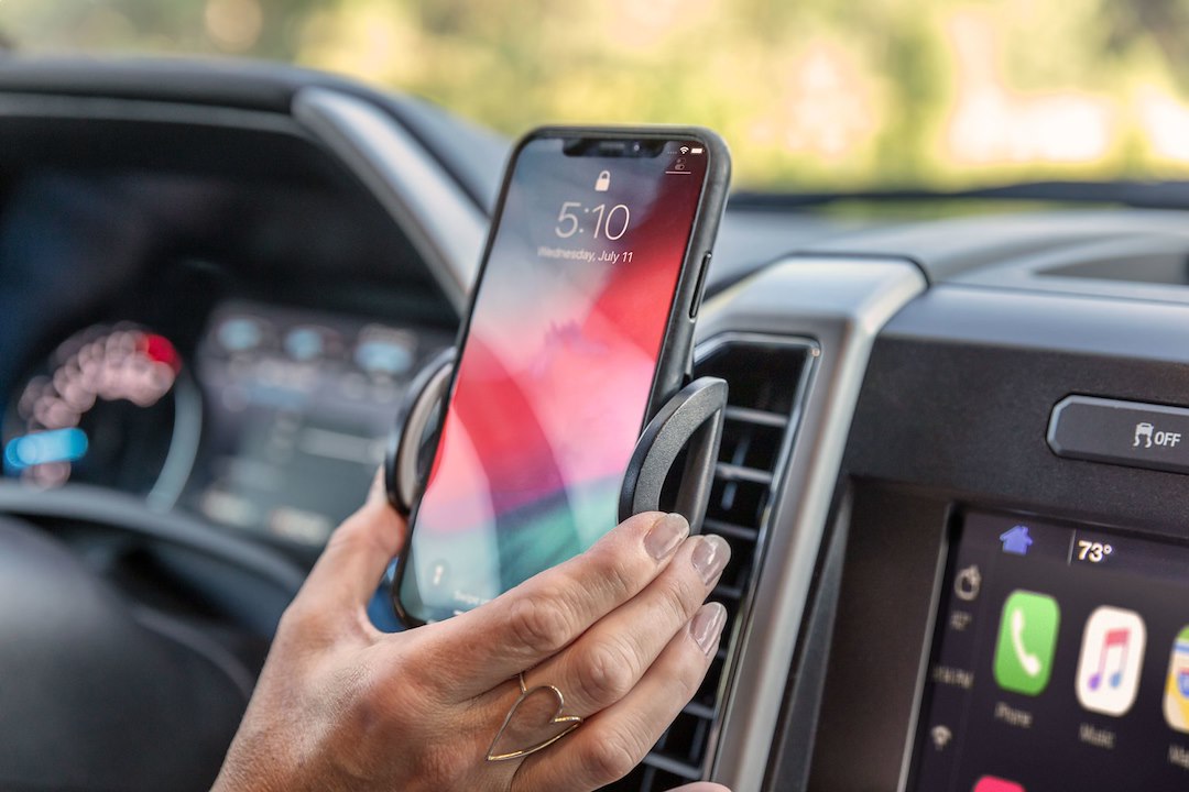 Husky Liner 87000 Cell Phone Mount||husky_Phone_Holder_Adjust-The-Arms_P05.Jpg||86||h2187000||1535611