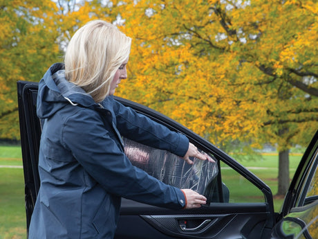 Weathertech (Usa) Ts1608 Windshield Shade||techshade_Fall_Maggie_4_Original File.Jpg||86||w24ts1608||1742196