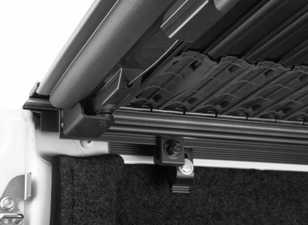 Bak Industries 80230 Tonneau Cover||bak80230_3.Jpg||88||b6580230||1768323
