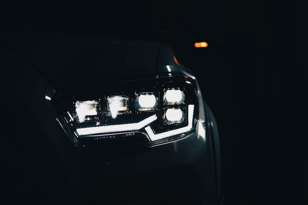 Attica 4x4 Chatt0682-Gbc-Sq Headlight Assembly||chatt0682-Gbc-Sq_16.Jpg||95||wnjt0682gbcsq||970413