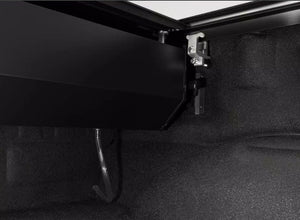 Retrax T-90338 Tonneau Cover||t-90338_4.Jpg||89||rtxt90338||2176358