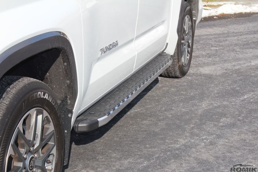 Product of Romik USA 51728418 REC Series Running Board 