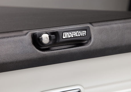 Undercover Uc3128 Tonneau Cover||uc_Elite_Ford_White_Detail-Lock.Jpg||88||u19uc3128||1778914