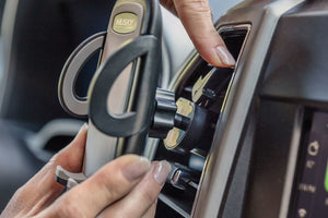 Husky Liner 87000 Cell Phone Mount||husky_Phone_Holder_Attaches-To-Vents_P02.Jpg||87||h2187000||1535609