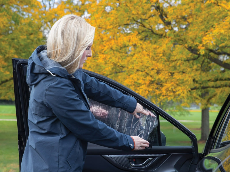 Weathertech (Usa) Ts1591 Windshield Shade||techshade_Fall_Maggie_4_Original File.Jpg||86||w24ts1591||1742172