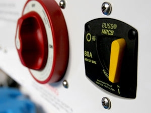 Blue Sea 7042-Bss Circuit Breaker||||86||b6z7042bss||2006388