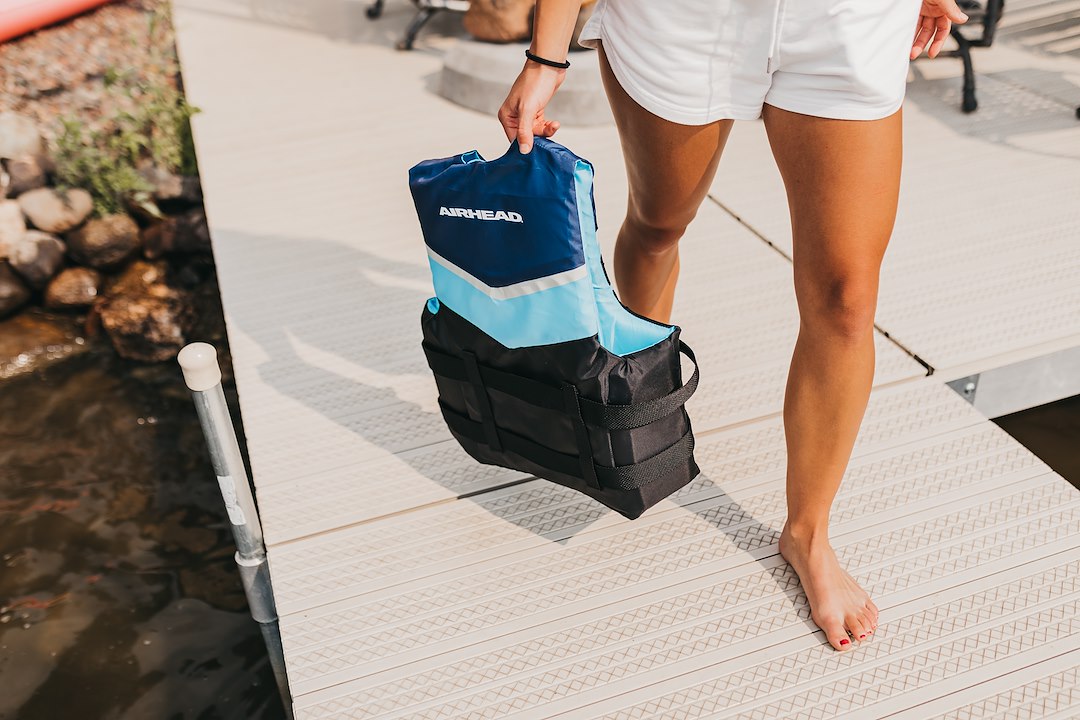 Airhead 30053-06-A-Bl Pfd - Personal Floatation Device||airhead_Lifestyle_Wisconsin_21_Life Jackets -2.Jpg||88||a4m3005306abl||1338391