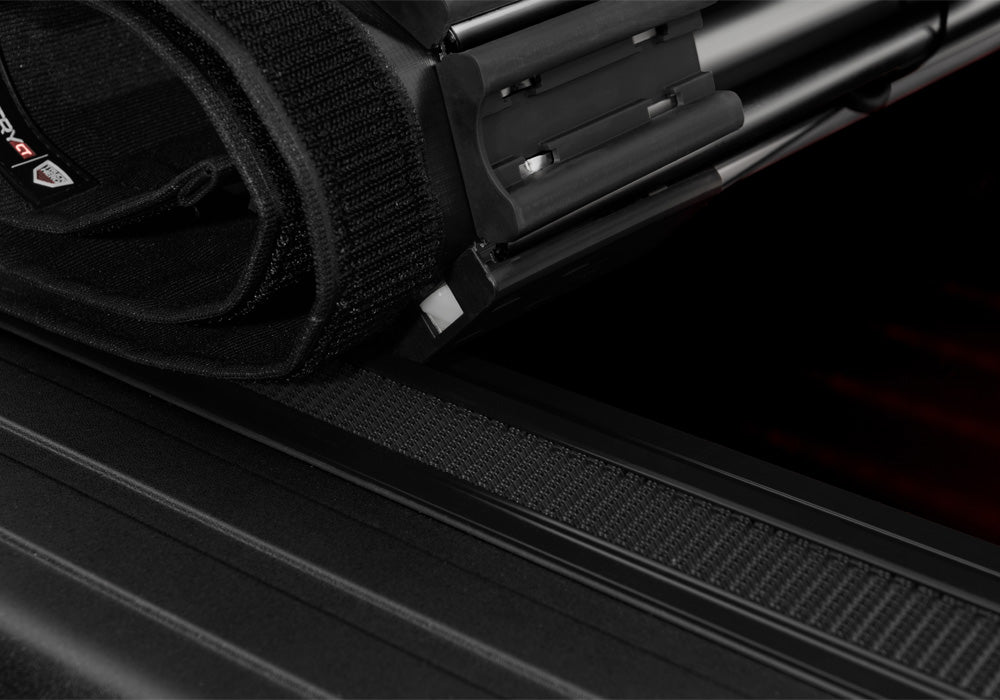 Truxedo 1585816 Tonneau Cover||tx_Sentryct_Dodge-Ram19_Details_02securitylatch.Jpg||95||t701585816||1543478