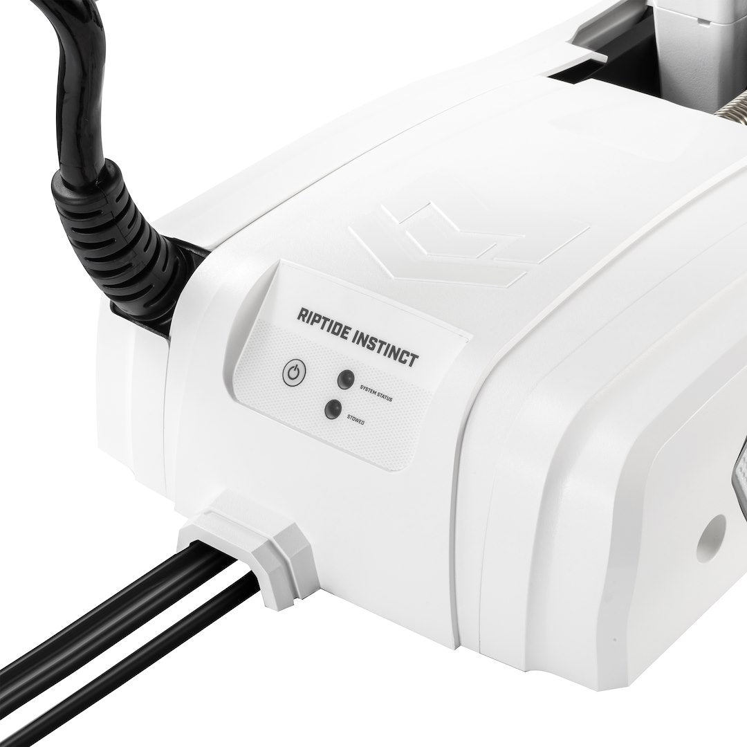Minn Kota 1358562 Trolling Motor||mk_Instinct_Quest_White_Detail1.Jpg||93||min1358562||1282262