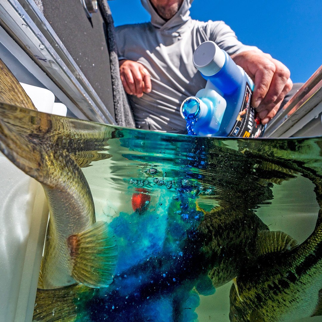 T-H Marine U216-Sw-Dp Livewell/ Baitwell Treatment Solution||u216-Sw-Dp_3.Jpg||88||t9tu216swdp||1484820