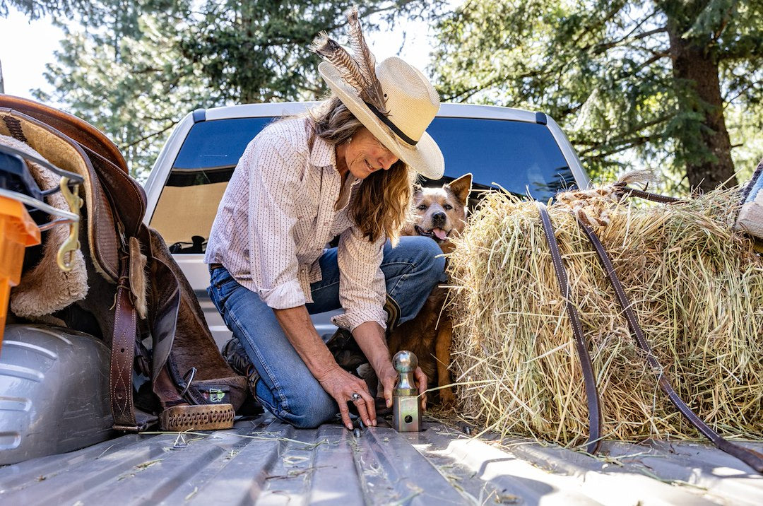 B&W Trailer Hitches Gnrm1012 Gooseneck Trailer Hitch Rail||gooseneck Trailer Hitch Lifestyle_0.Jpg||89||b94gnrm1012||1746883