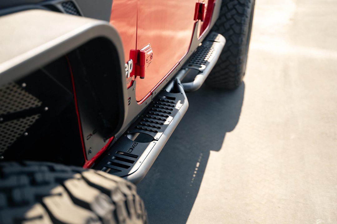 Dv8 Offroad Srgl-08 Nerf Bar||2020-2023-Jeep-Gladiator-Jt-Oe-Plus-Side-Ste_Installed-4.Jpg||95||dv8srgl08||1629227