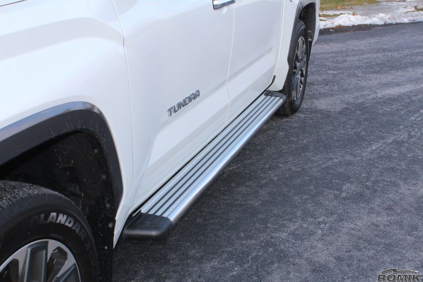 Product of Romik USA 21728418 RB2 Series Running Board 