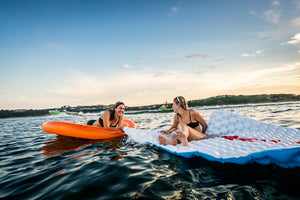 Airhead Ahpf-067 Float Tube||airhead_Lifestyle_Austin_21_ Pool Lake River -29.Jpg||95||a4mahpf067||1347317