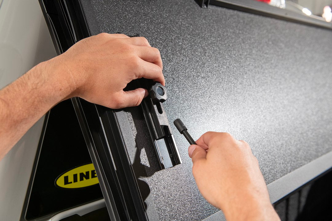 Line-X Accessories Tg97324 Tonneau Cover||dsc_8399_Final.Jpg||89||tgrtg97324||1509220