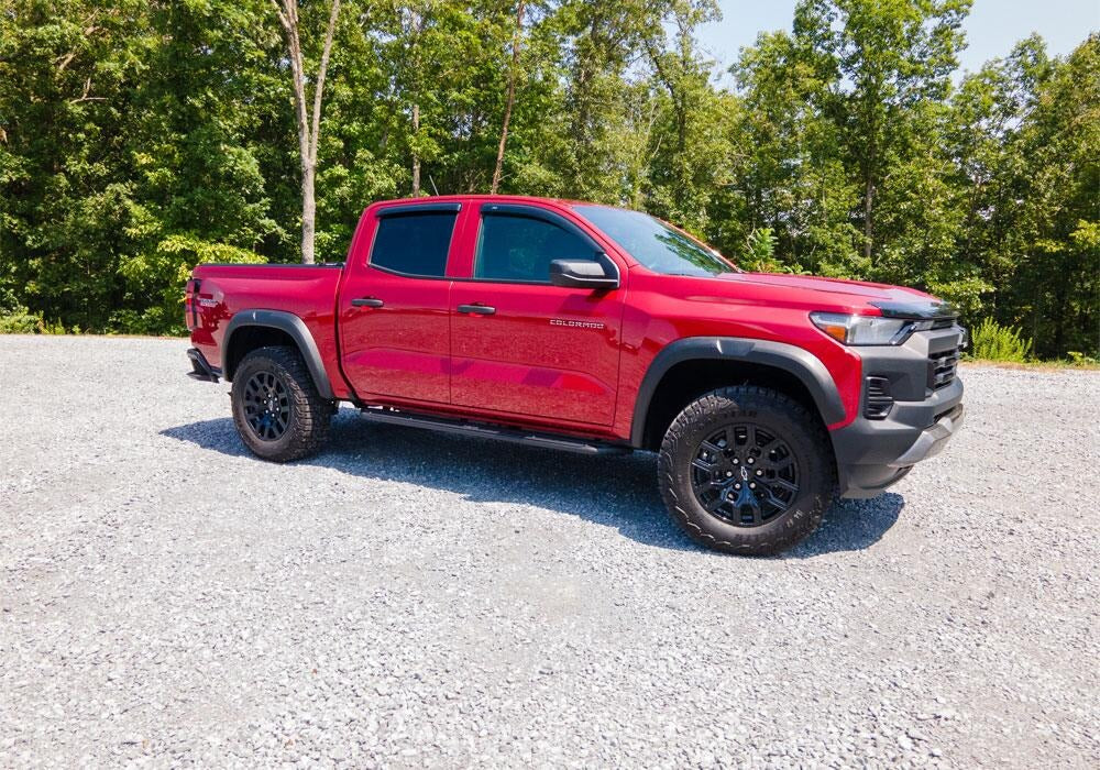 Auto Ventshade (Avs) 94218 Rainguard||avs_Outsidemount_Vientvisor_Chevycolorado_Hro_94218.Jpg||89||v1594218||1762723
