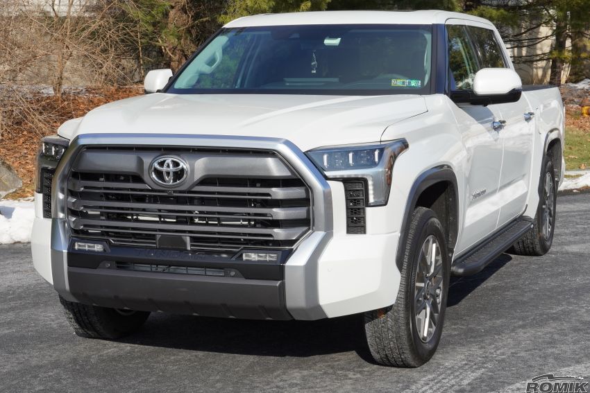 Product of Romik USA 61728419 RAL Series Running Board 
