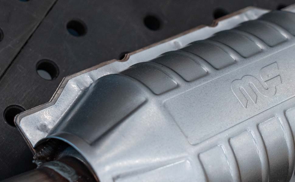 Magnaflow 48 State Converter 53009 Catalytic Converter||magnaflow-Universal-Clamshell-Design-Catalytic-Converter-03.Jpg||88||m6653009||909813