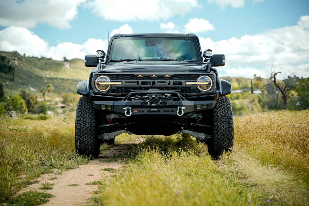 Dv8 Offroad Fbfr-01 Bumper||2022-2024-Bronco-Raptor-Spec-Series-Front-Bumper-Installed-02.Jpg||94||dv8fbfr01||1627122