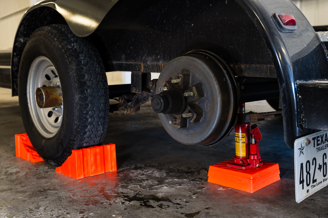 Product of Tri-Lynx 00023 Trailer Leveling Kit