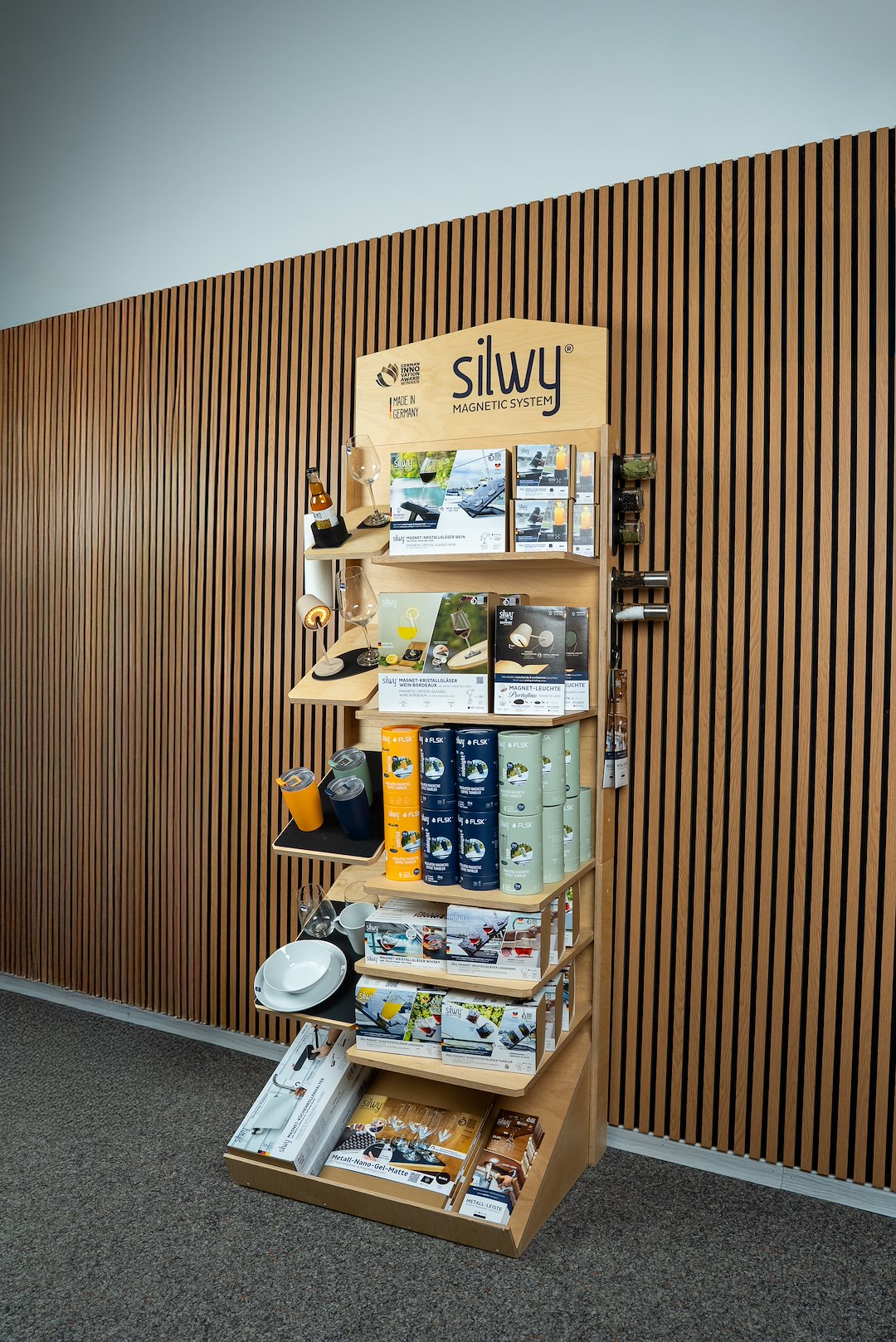 Silwy Magnetic Pos-La-1 Point Of Purchase Display||aufsteller_Rechts.Jpg||86||swyposla1||2260801