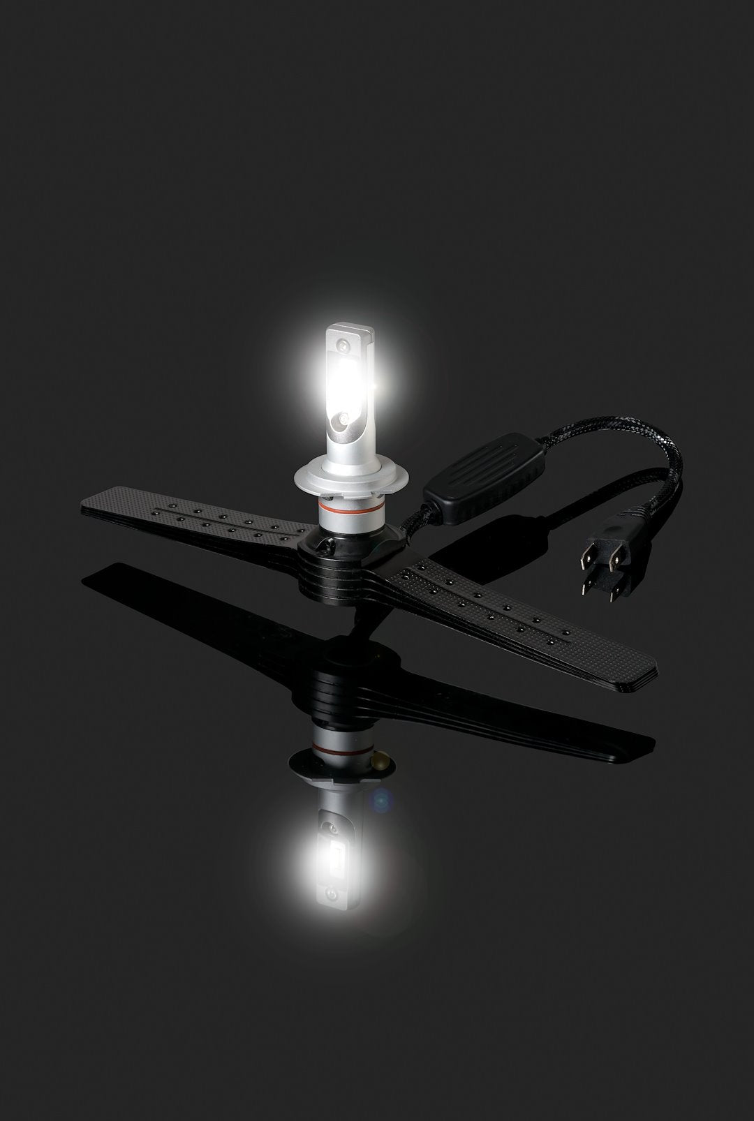 Putco F1-P13 Driving/ Fog Light Bulb||f1-P13_3.Jpg||88||p45f1p13||1017428
