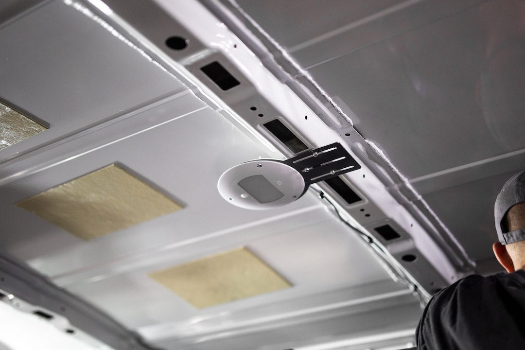 Legend Fleet Lk2-064-01 Interior Light Mounting Bracket||legend-Ceiling-Lights_1.Jpg||89||lfslk206401||1546199