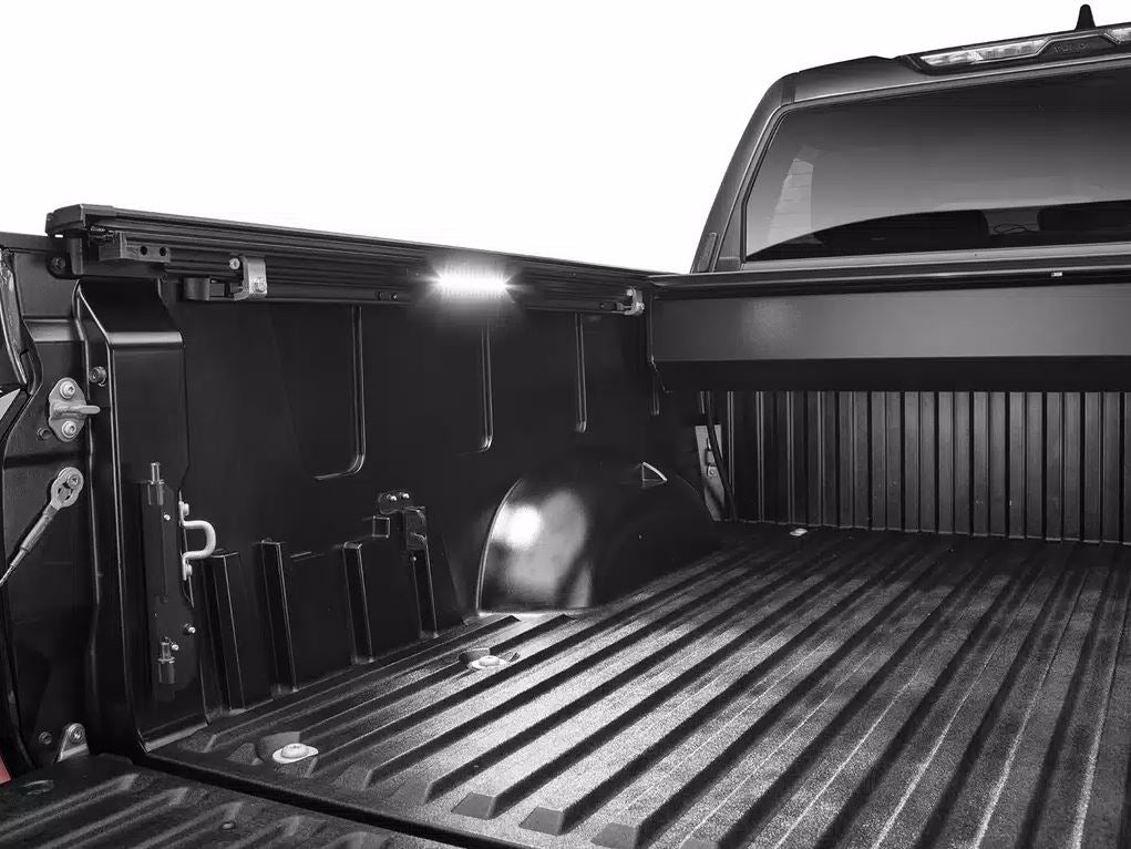 Retrax Eq0379-1 Tonneau Cover||eq0338_11.Jpg||95||rtxeq03791||1740007