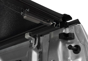 Undercover Fx21020 Tonneau Cover||uc_Flex_17fordf150_Silver_Latchdetail.Jpg||88||u19fx21020||875805