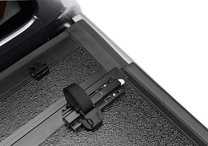 Undercover Fx41018 Tonneau Cover||uc_Flex_Hilux_Buckledetail_H.Jpg||88||u19fx41018||1472171