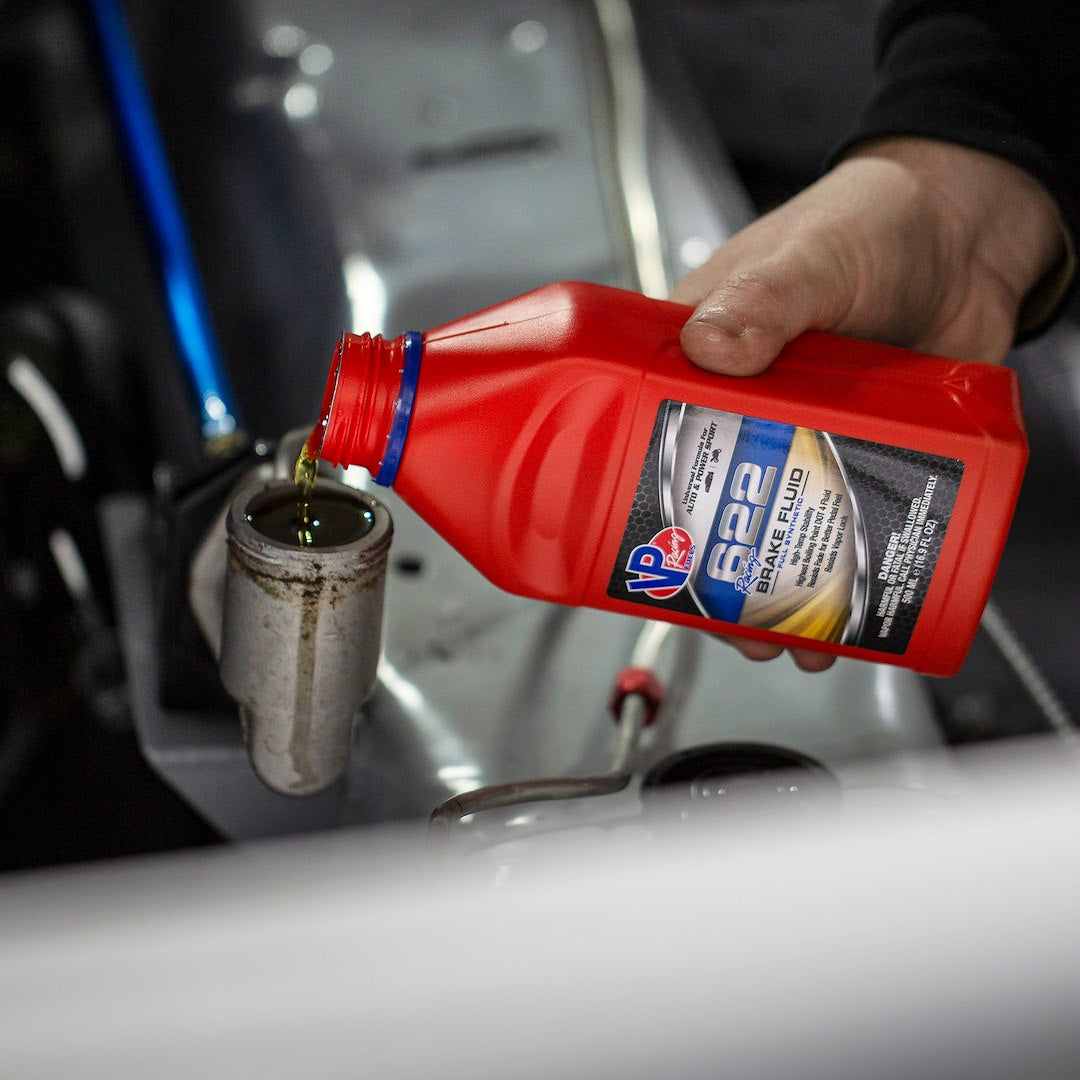 Vp Racing 2551 Brake Fluid||2551_Brake Fluid_Lifestyle02.Jpg||90||v452551||1837786