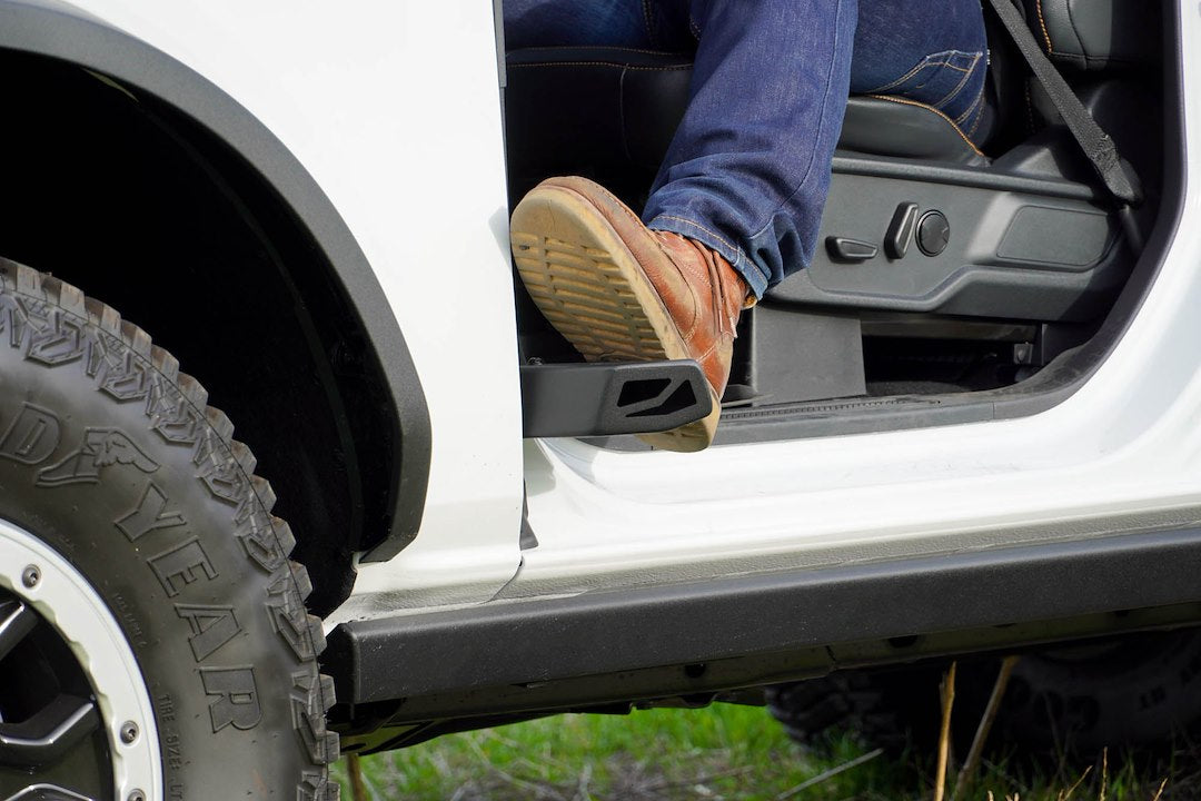 Dv8 Offroad Stbr-01 Foot Peg||2021-2023-Ford-Bronco-Foot-Pegs-Installed-06.Jpg||95||dv8stbr01||1629340