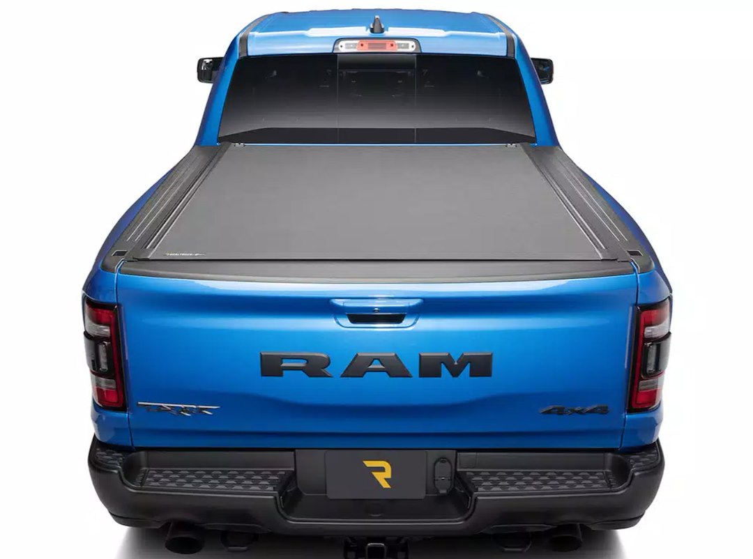 Bak Industries 80327 Tonneau Cover||rvlrx4s_Tonneau Cover_Blue_10.Jpg||89||b6580327||1768499
