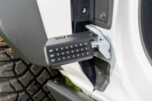 Dv8 Offroad Stbr-01 Foot Peg||2021-2023-Ford-Bronco-Foot-Pegs-Installed-03.Jpg||93||dv8stbr01||1629338