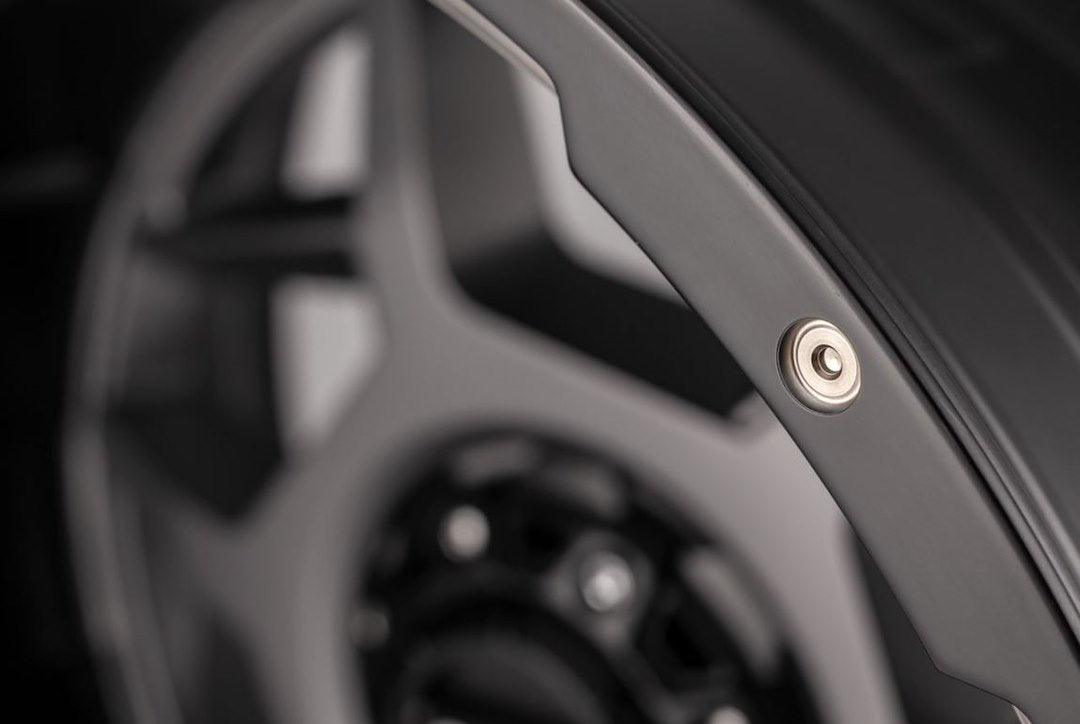 Product of Grid Wheels 20x9 Anthracite With Black Lip Wheel - 6x5.31 Bolt Pattern 