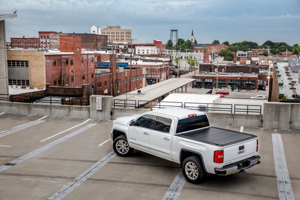 Undercover Ux42020 Tonneau Cover||uc_Ultraflex_Gmc_White_Urban02_Rt.Jpg||94||u19ux42020||1532381