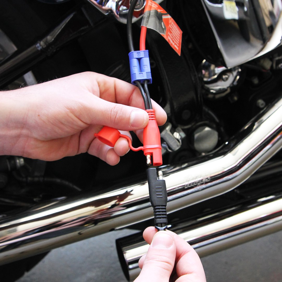 Weego Jsmt524 Battery Charging Cable||tethers_Lifestyle_Attach.Jpg||92||weejsmt524||1585819