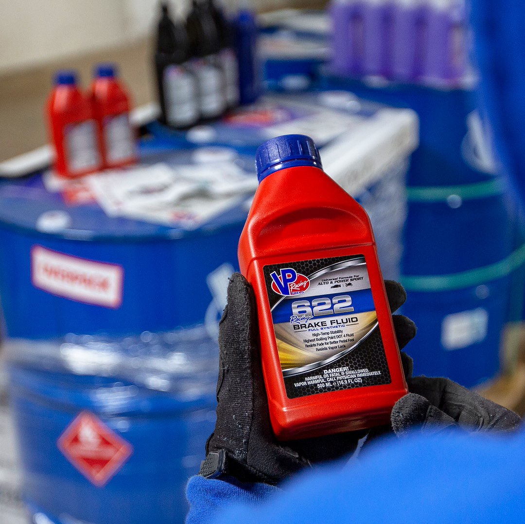 Vp Racing 2551 Brake Fluid||2551_Brake Fluid_Lifestyle01.Jpg||89||v452551||1837785