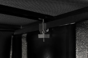Extang 93410 Tonneau Cover||ex_Trifecta2_F150_Frontsafetyclamp.Jpg||91||e1893410||2470044