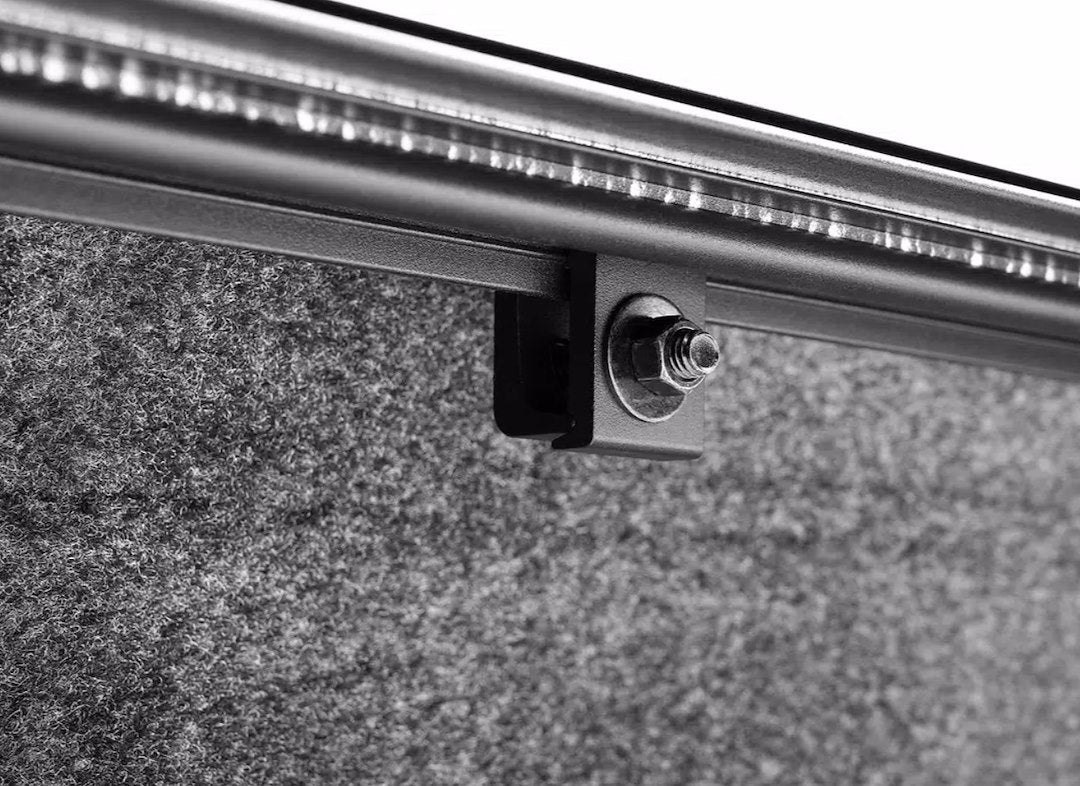 Bak Industries 80327 Tonneau Cover||rvlrx4s_Tonneau Cover_Blue_9.Jpg||95||b6580327||1768507