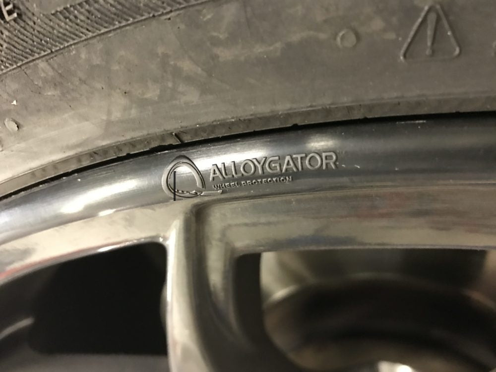 Product of Alloygator K4blckexc Wheel Protector