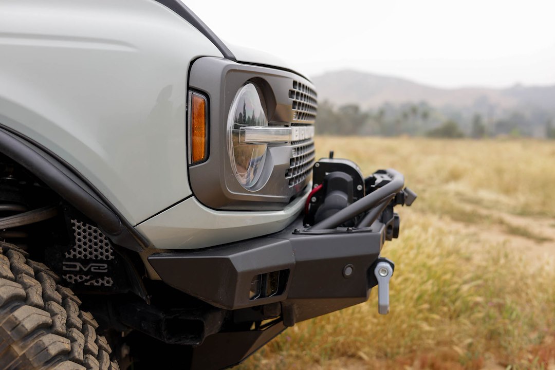 Dv8 Offroad Fbbr-05 Bumper||2021-2023-Ford-Bronco-Spec-Series-Front-Bumper-Installed-08.Jpg||95||dv8fbbr05||1627033