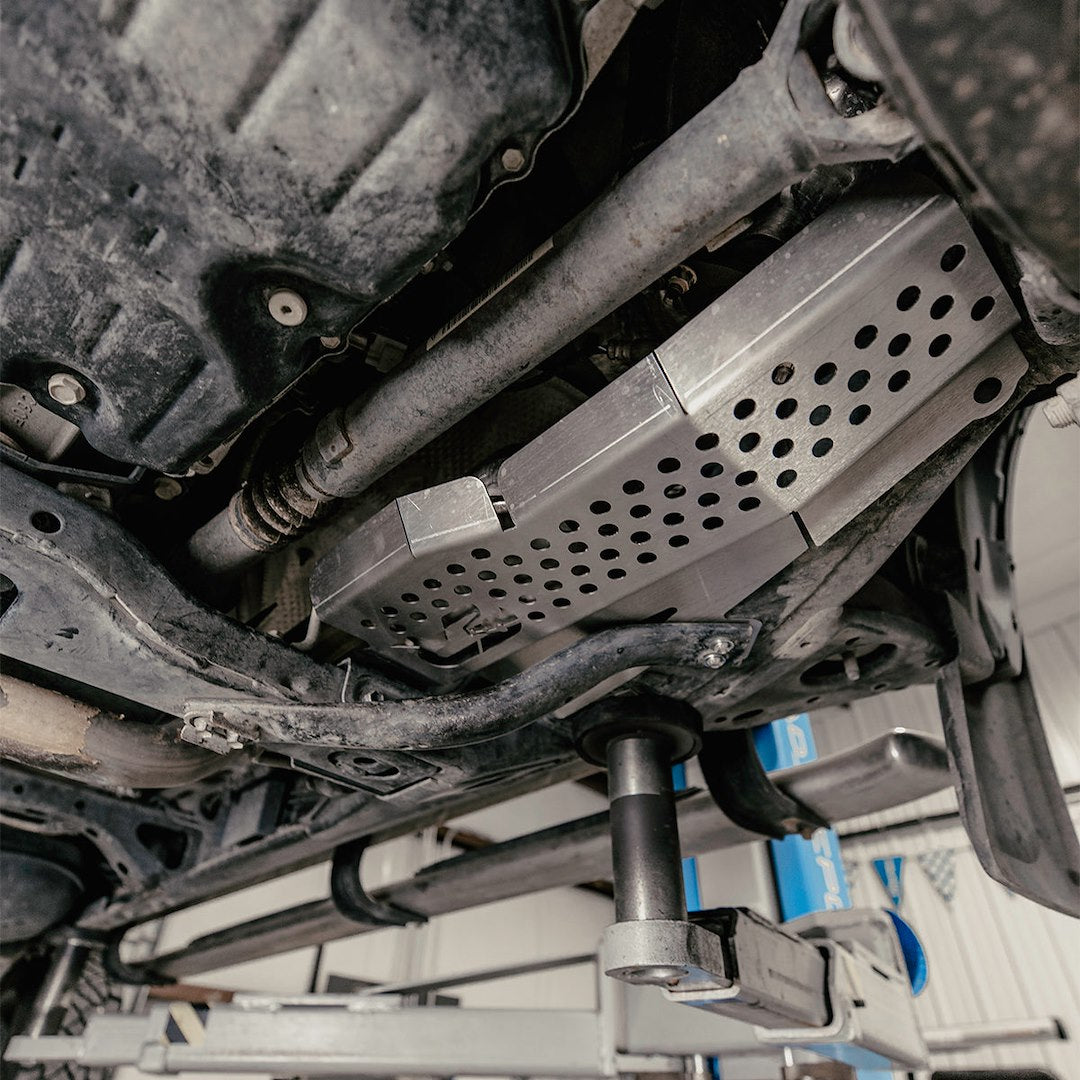 Cali Raised Led Cr3876 Catalytic Converter Anti Theft Device||cr3876_4.Jpg||89||crlcr3876||1490493
