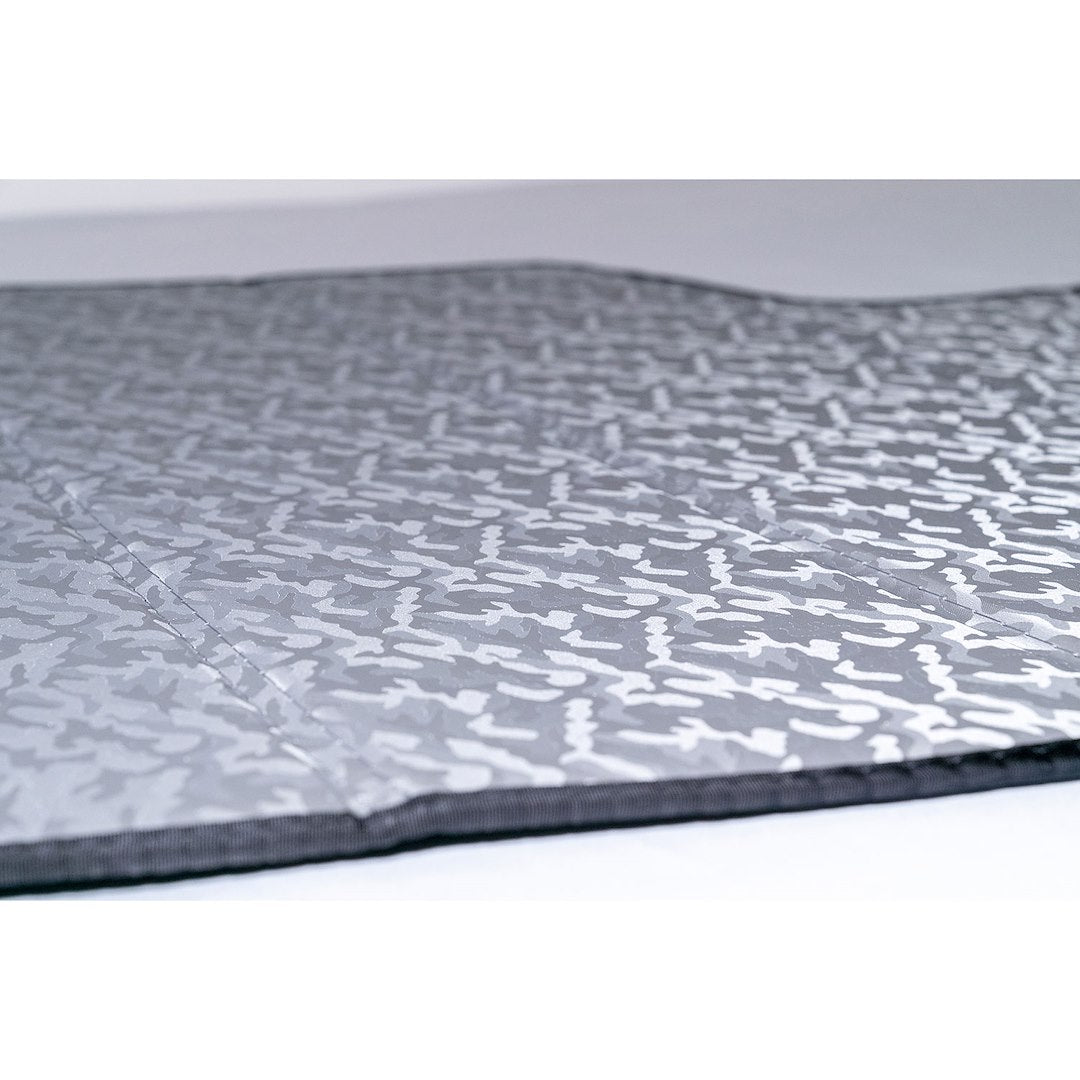 Covercraft Uv11741ec Windshield Shade||sunscreen_Uvs100_Premier_Series_Chrome_Camouflage_Alt2.Jpg||87||c59uv11741ec||1648928