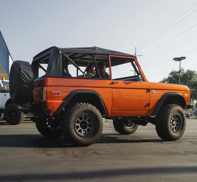 Bestop 51533-01 Soft Top||5153301 Supertop Classic Blk Crush Bronco (1).Png||85||d345153301||1787339