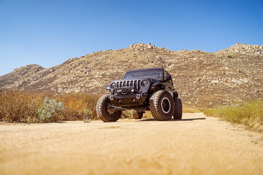 Dv8 Offroad Fbjl-06 Bumper||2007-2023-Jeep-Wrangler-Gladiator-Fs-25-Stubby-Front-Bumper_Installed_10.Jpg||95||dv8fbjl06||1627195