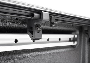 Undercover Ux22032 Tonneau Cover||uc_Ultraflex_22ford-Maverick_Detail_Clamp_03.Jpg||86||u19ux22032||1302270