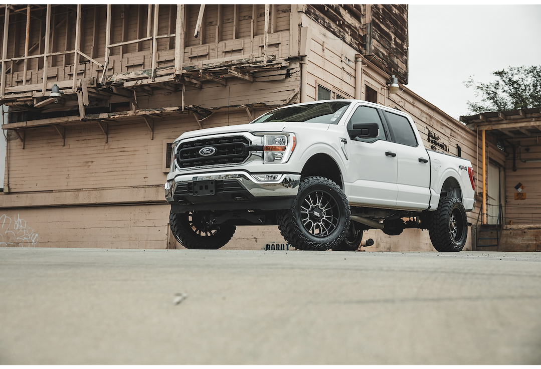 Moto Metal Wheels Mo810bd20908020 Wheel||moto Metal-Mo810-Legacy-Gloss Black Machined-20x10-2020 Ford F150 26.Png||88||a78c000017724||2262440