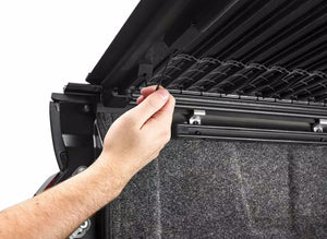 Bak Industries 80134rk Tonneau Cover||revlvx4ts_Tonneau Cover_Gray_15.Jpg||95||b6580134rk||1768072